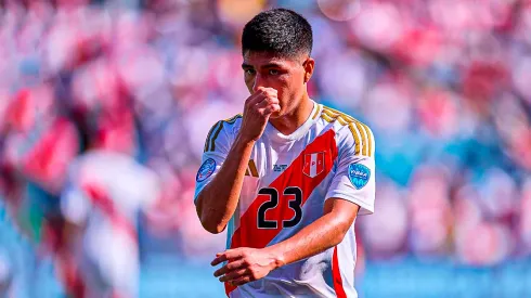 Piero Quispe jugando para Perú.
