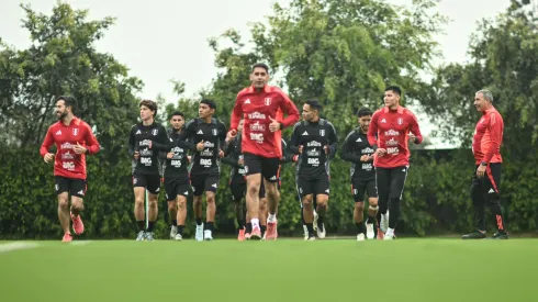 Oncena de Perú contra Uruguay por las Eliminatorias
