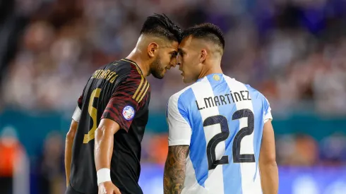 Carlos Zambrano y Lautaro Martínez en la Copa América 2024.
