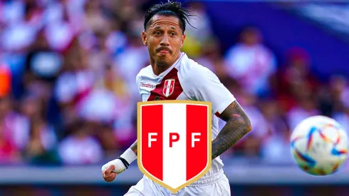 Gianluca Lapadula jugando para Perú.
