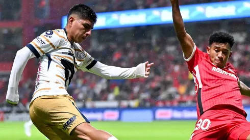 El insólito apodo de Piero Quispe con camiseta de los Pumas
