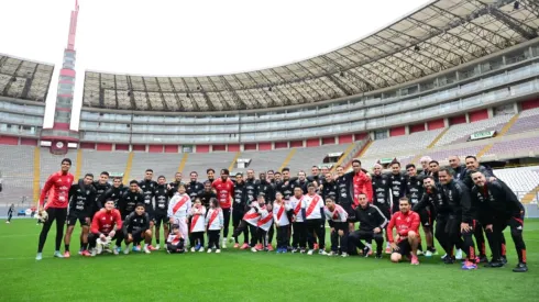 Once titular de la Selección Peruana para jugar con Uruguay
