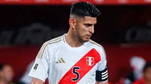 Carlos Zambrano se enojó tras la caída de Perú.
