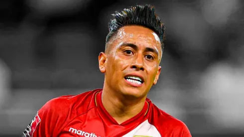 Christian Cueva jugando para la Selección Peruana.
