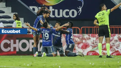 Jugadores de Emelec deben poner de su dinero para operarse
