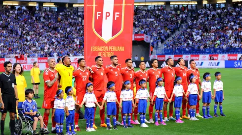 Futbolistas de Selección Peruana saludan a Agustín Lozano
