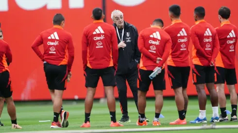 Selección Peruana en problema previo a jugar con Chile
