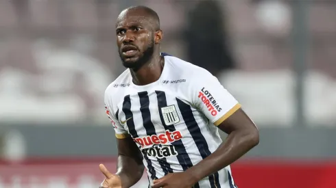 Cecilio Waterman dejará Alianza Lima, pero seguirá en Perú.
