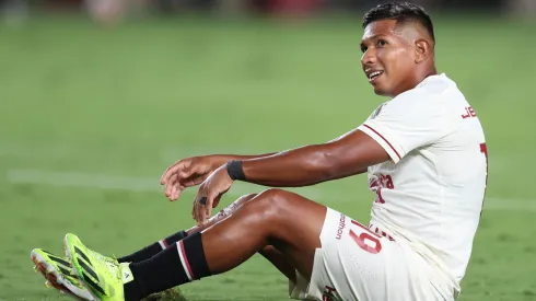 Universitario: ¿Edison Flores se quedará finalmente?
