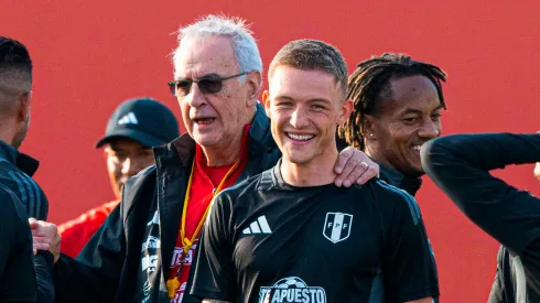 Oliver Sonne y Jorge Fossati.