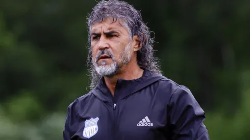 Se definió el futuro de Leonel Álvarez en Emelec