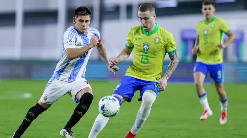 Argentina y Brasil protagonizaron un clásico caliente en la anteúltima fecha.
