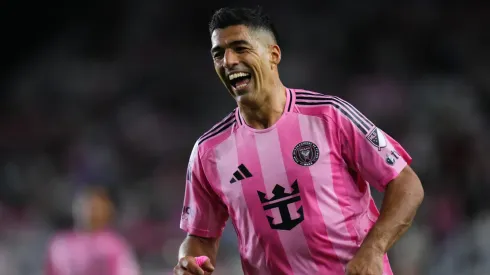 Este es el sueldo de Luis Suárez en comparación con el Harry Kane.