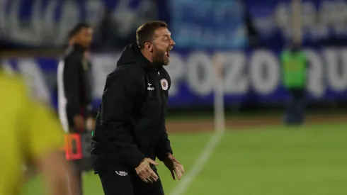 Juan Grabowski, DT de Vinotinto quedó muy molesto con el arbitraje del partido vs. Barcelona.