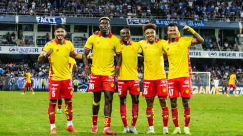 Aucas da el golpe y vence a Emelec en Guayaquil