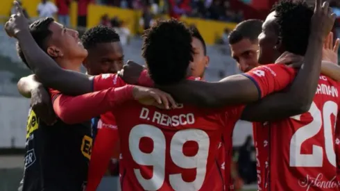 Emelec cae otra vez y vuelve a pelear el descenso en LigaPro