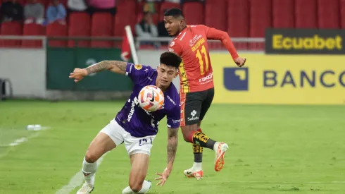 Liga reacciona y rescata un empate contra el Dep. Cuenca