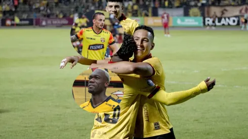 Si Felipe Caicedo se va, Barcelona irá por este nuevo delantero