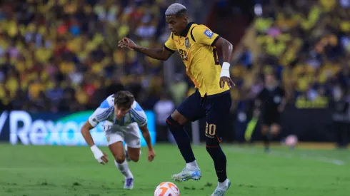 Contra el campeón del Mundo: La jugada de crack de Nilson Angulo. Foto: Getty