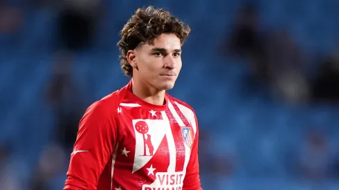 Agente de Lewandowski no cierra la puerta a Julián Alvarez en Barcelona.