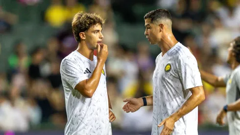 Ex Barcelona que se peleó con Messi elogia a CR7.