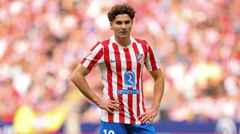 Julián Alvarez niega problemas con Simeone.