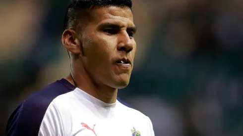 Carlos Salcido fue ayudado por un americanista.
