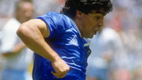 Maradona y la playera improvisada del milagro argentino. (Foto: Getty Images)
