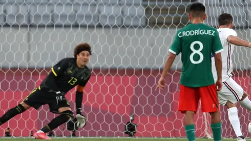 André-Pierre Gignac le anotó un gol a Memo Ochoa de penal en Tokio 2020.
