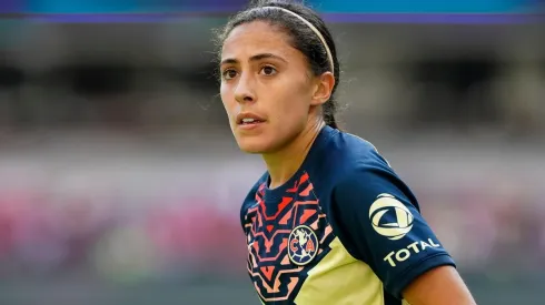 Eva González se siente feliz de estar en América
