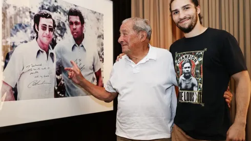 Foreman y la familia de Ali apoyan a Bob Arum.
