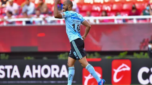 VIDEO: Guido Pizarro apareció libre para adelantar a Tigres ante Chivas