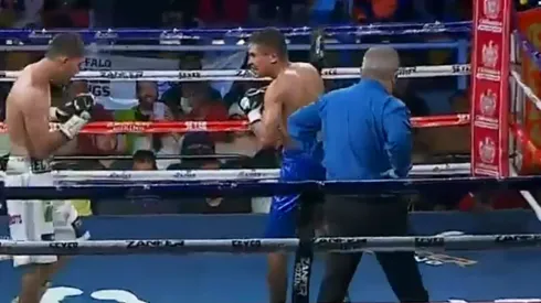 Boxeo: Réferi mexicano quedó nocaut tras recibir un golpe en plena pelea