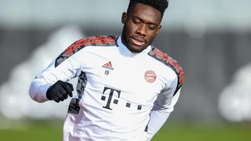 Alphonso Davies volvió a los entrenamientos con supervisión médica. (Foto: Getty Images)
