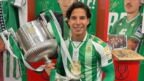 Diego Lainez campeón Betis 2022
