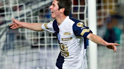 Marco Bueno con la camiseta de Pachuca en 2012.