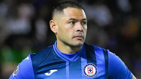 Pablo Aguilar sale de Cruz Azul.
