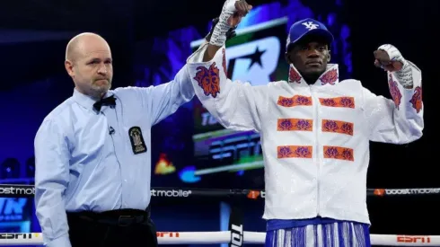 Terrible KO de Troy Isley en el Madison Square Garden.
