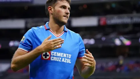 Santi Giménez es el goleador de Cruz Azul.