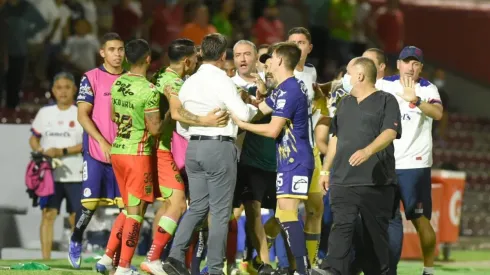 Hernán Cristante en conato de bronca con San Luis Apertura 2022