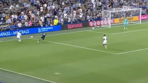 Julián Araujo Error Galaxy 2022