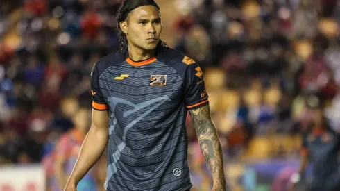 Gullit Peña continuará su carrera en Honduras
