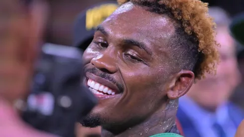 Jermell Charlo presumió un súper carro junto a todos sus cinturones