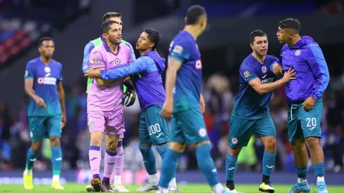 Corona recriminó a Morales por su actitud.