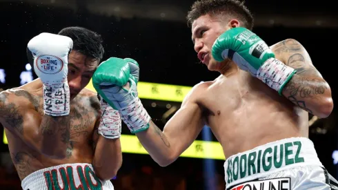 ¡Es un fenómeno! Bam Rodríguez volvió a brillar para calentarle el ring a Canelo y Golovkin