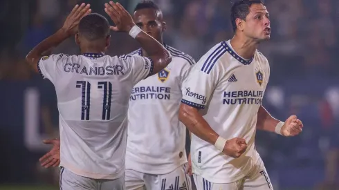 Chicharito anotó un doblete en la victoria del Galaxy