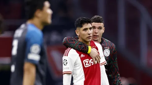 AMSTERDAM – (lr) Edson Alvarez of Ajax and Ajax goalkeeper Jay Gorter disappointed during the UEFA Champions League Grou
