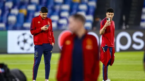 NAPLES - (lr) Edson Alvarez of Ajax, Jorge Sanchez or Ajax during the Walkaround the pitch ahead of the Champions League