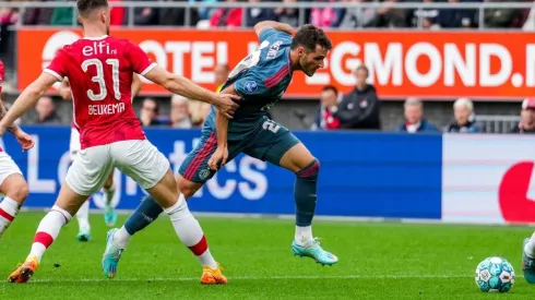 VIDEO: Santi fabricó un penal y le cedió el gol a un compañero