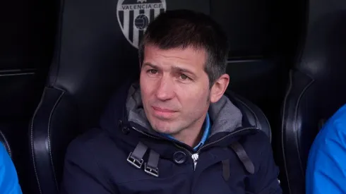 BARCELONA, SPAIN – JANUARY 25: Albert Celades, head coach of Valencia CF looks during the La Liga match between Valencia
